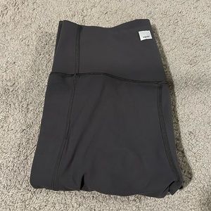 Army green Vuori leggings